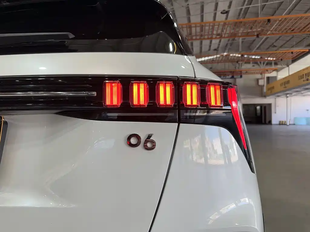 Lynk & Co Lynk & Co 06 2020 1.5T Halo 2021 - thumbnail 28
