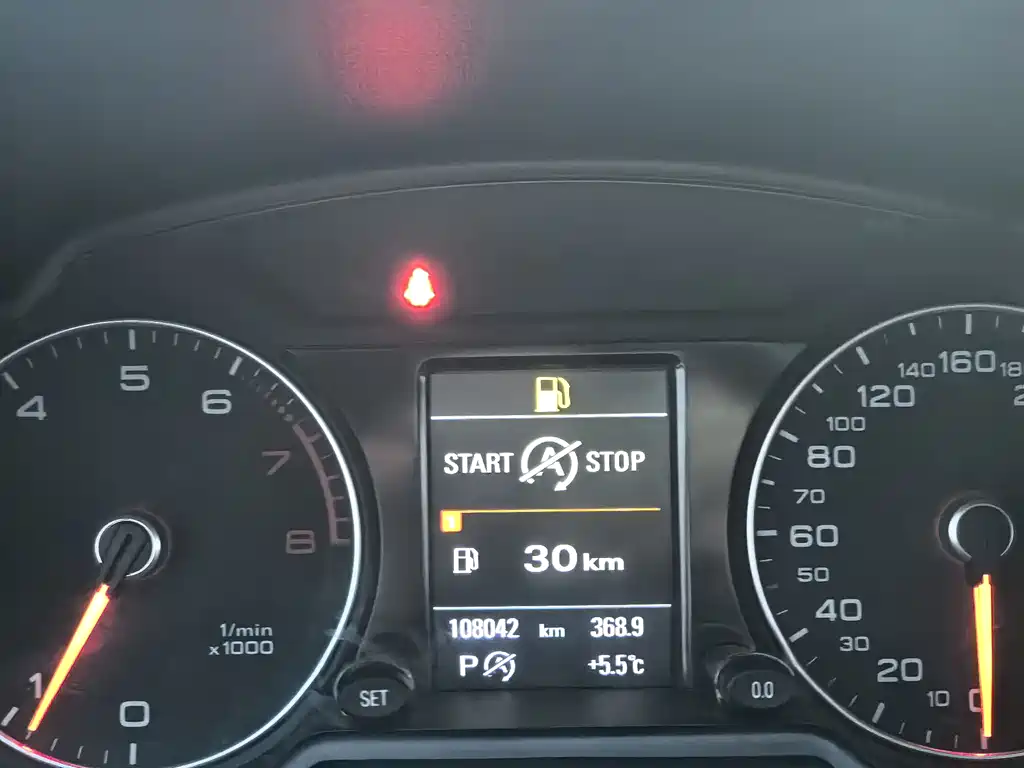 Audi Audi Q5 2018 Heritage Edition 40 TFSI Technology Model 2018 - thumbnail 5