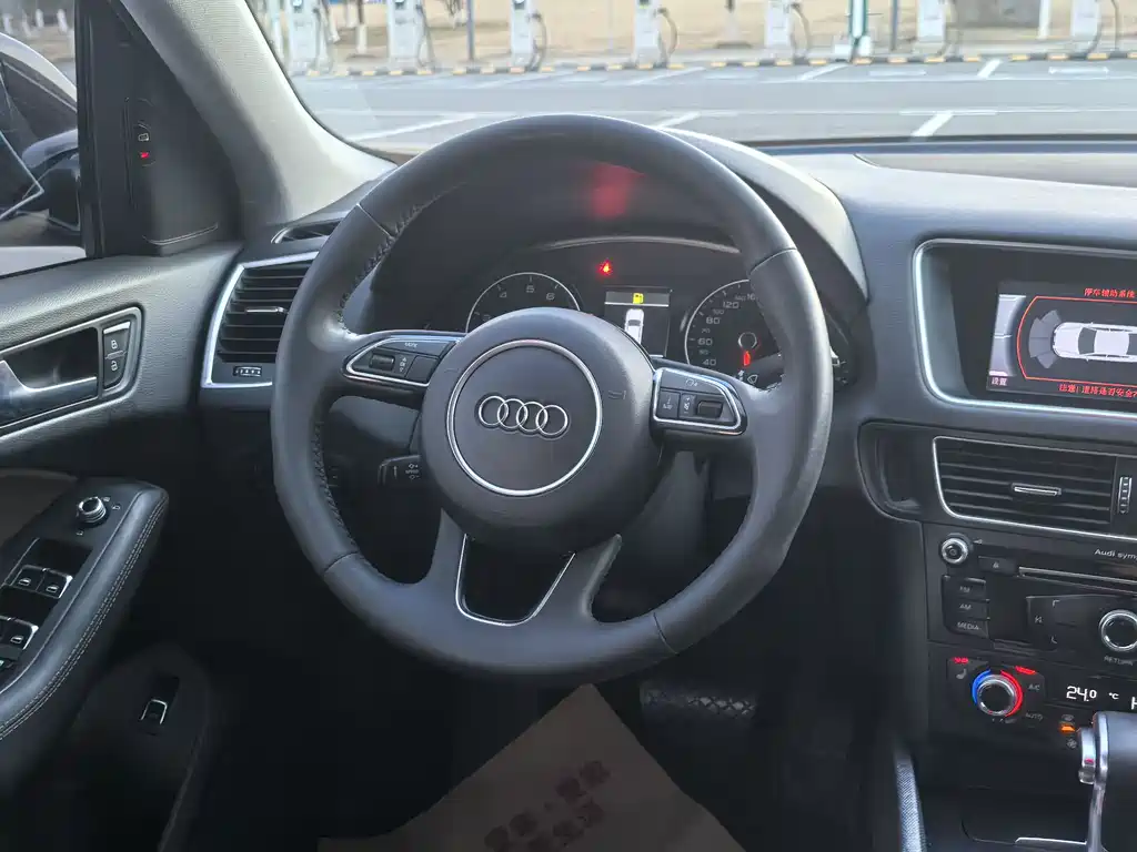 Audi Audi Q5 2018 Heritage Edition 40 TFSI Technology Model 2018 - thumbnail 11