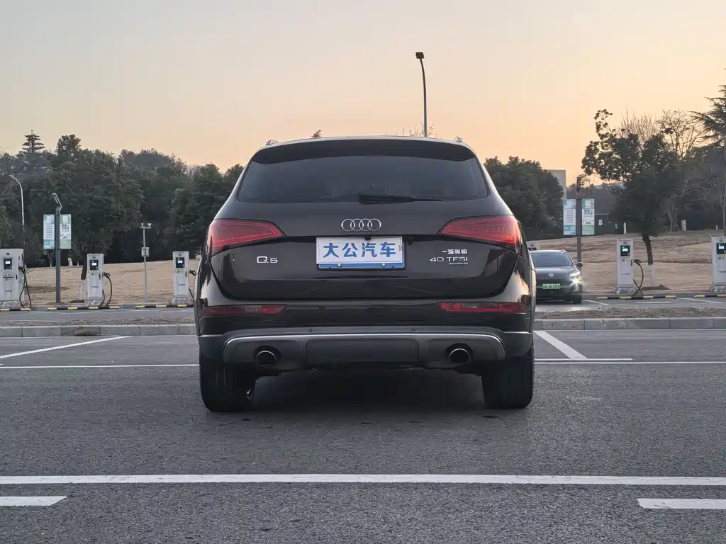 Audi Audi Q5 2018 Heritage Edition 40 TFSI Technology Model 2018 - thumbnail 12