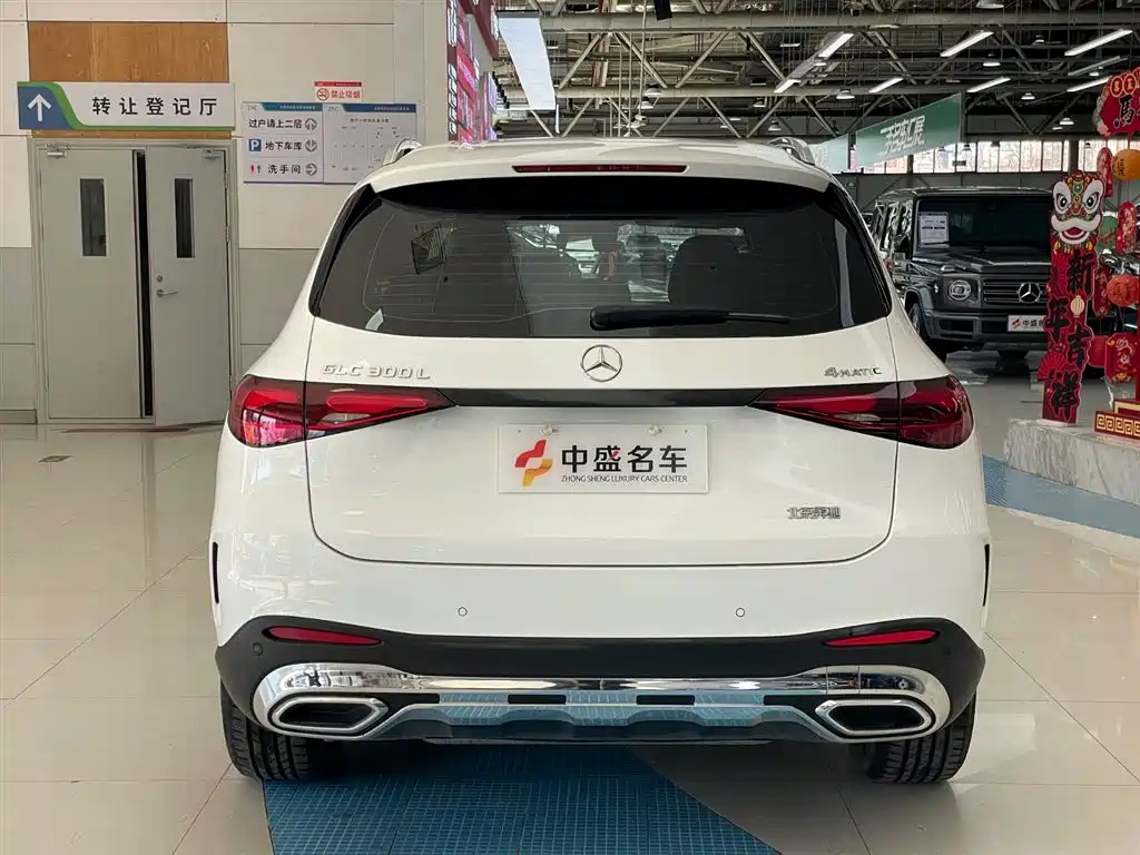 Mercedes-Benz Mercedes-Benz GLC 2023 Facelift GLC 300 L 4MATIC Dynamic Model 5-Seat 2024 - thumbnail 6
