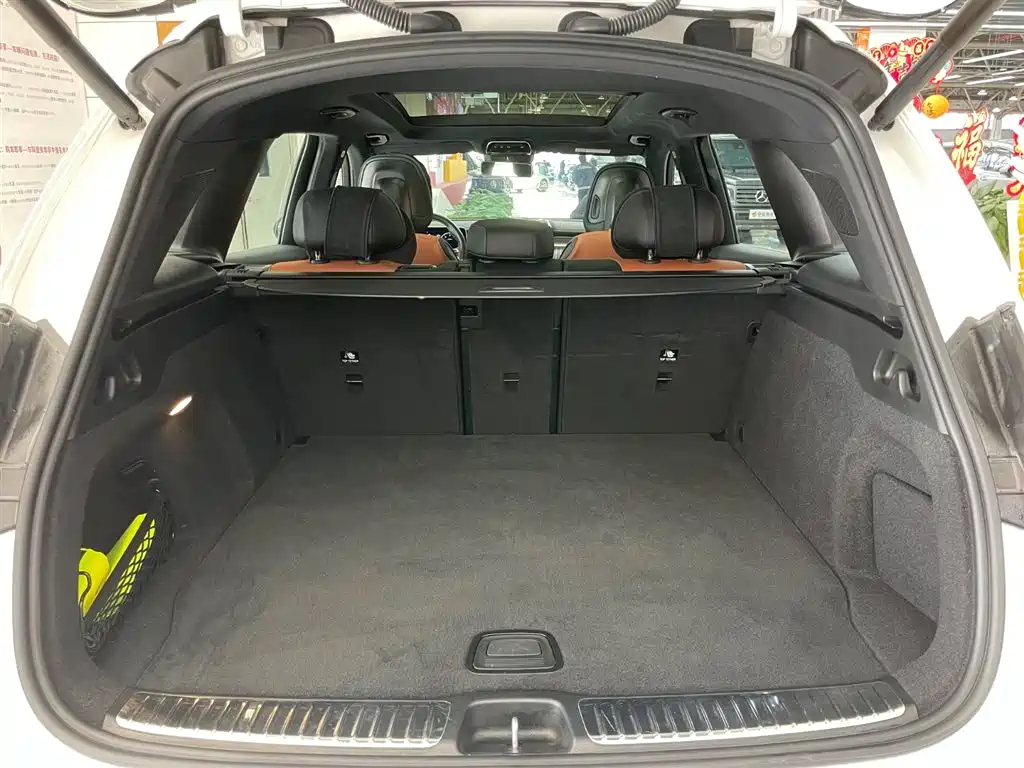 Mercedes-Benz Mercedes-Benz GLC 2023 Facelift GLC 300 L 4MATIC Dynamic Model 5-Seat 2024 - thumbnail 27