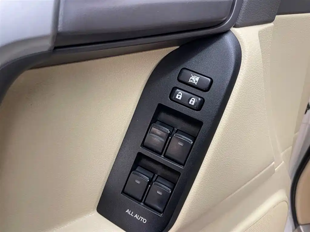 Toyota Toyota Land Cruiser Prado 2017 4.0L Automatic 2017 - thumbnail 10