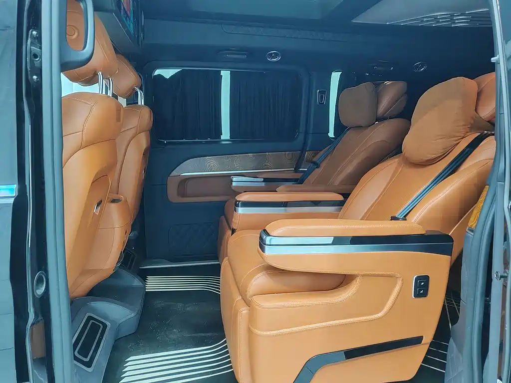 Mercedes-Benz Mercedes-Benz V-Class 2021 V 260 L Long Wheelbase Luxury Edition 2024 - thumbnail 5