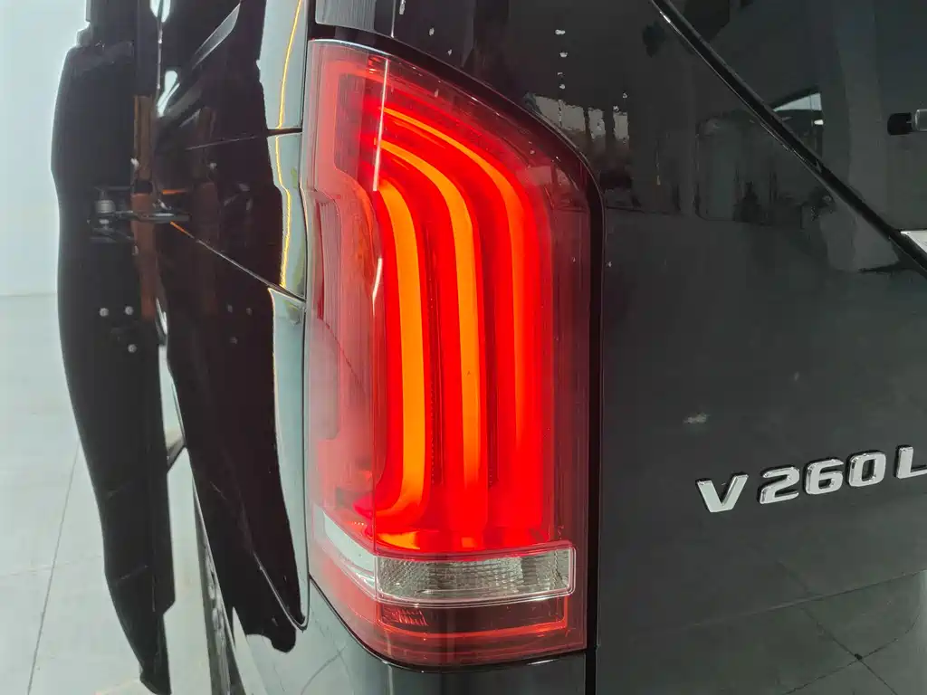 Mercedes-Benz Mercedes-Benz V-Class 2021 V 260 L Long Wheelbase Luxury Edition 2024 - thumbnail 22