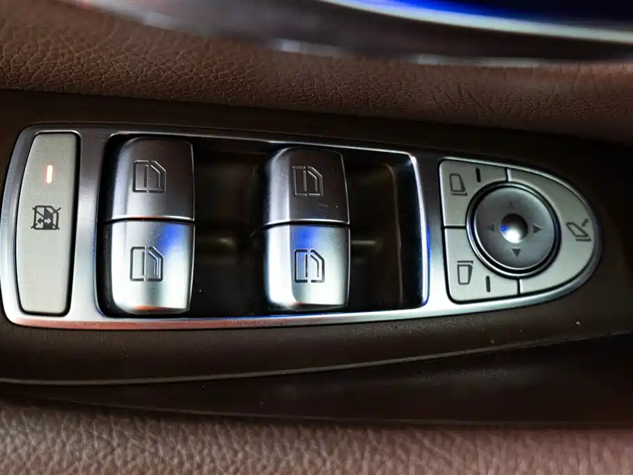 Mercedes-Benz Mercedes-Benz E-Class 2022 E 300 L Fashion Edition 2021 - thumbnail 17