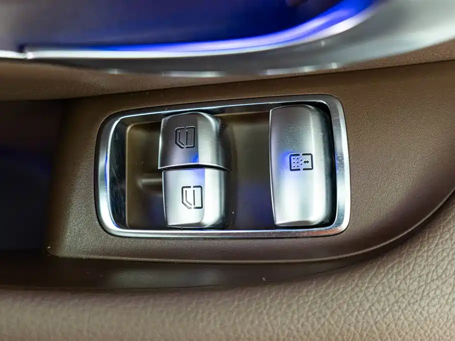 Mercedes-Benz Mercedes-Benz E-Class 2022 E 300 L Fashion Edition 2021 - thumbnail 19