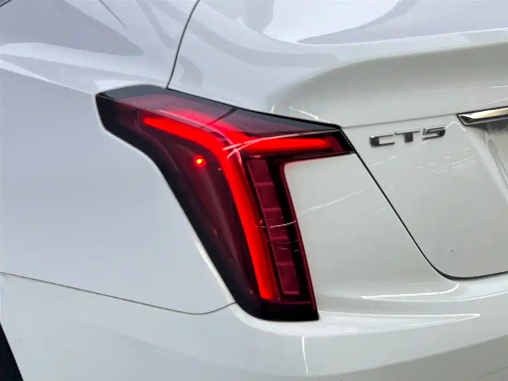 Cadillac Cadillac CT5 2022 28T Luxury 2022 - thumbnail 10