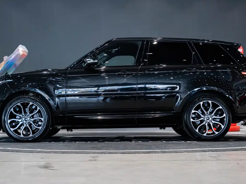 Land Rover Range Rover Sport 2022 3.0 L6 Carbon Edition 2022 - thumbnail 4