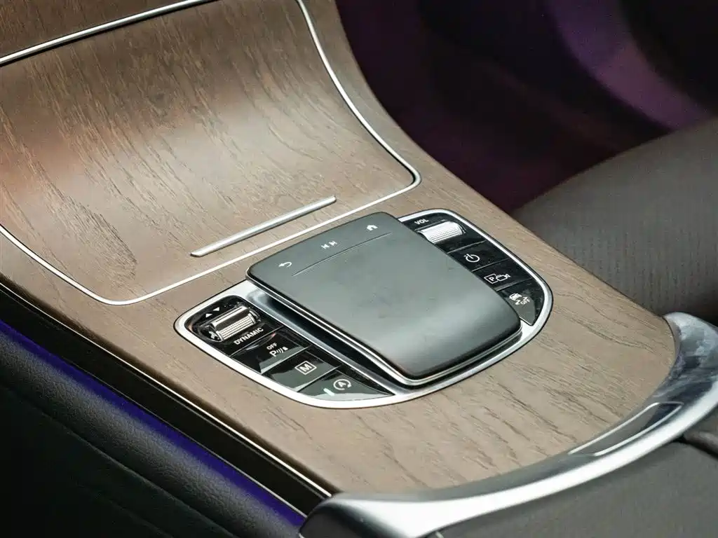 Mercedes-Benz Mercedes-Benz GLC 2022 Facelift GLC 300 L 4MATIC Dynamic Model Premium Edition 2023 - thumbnail 17