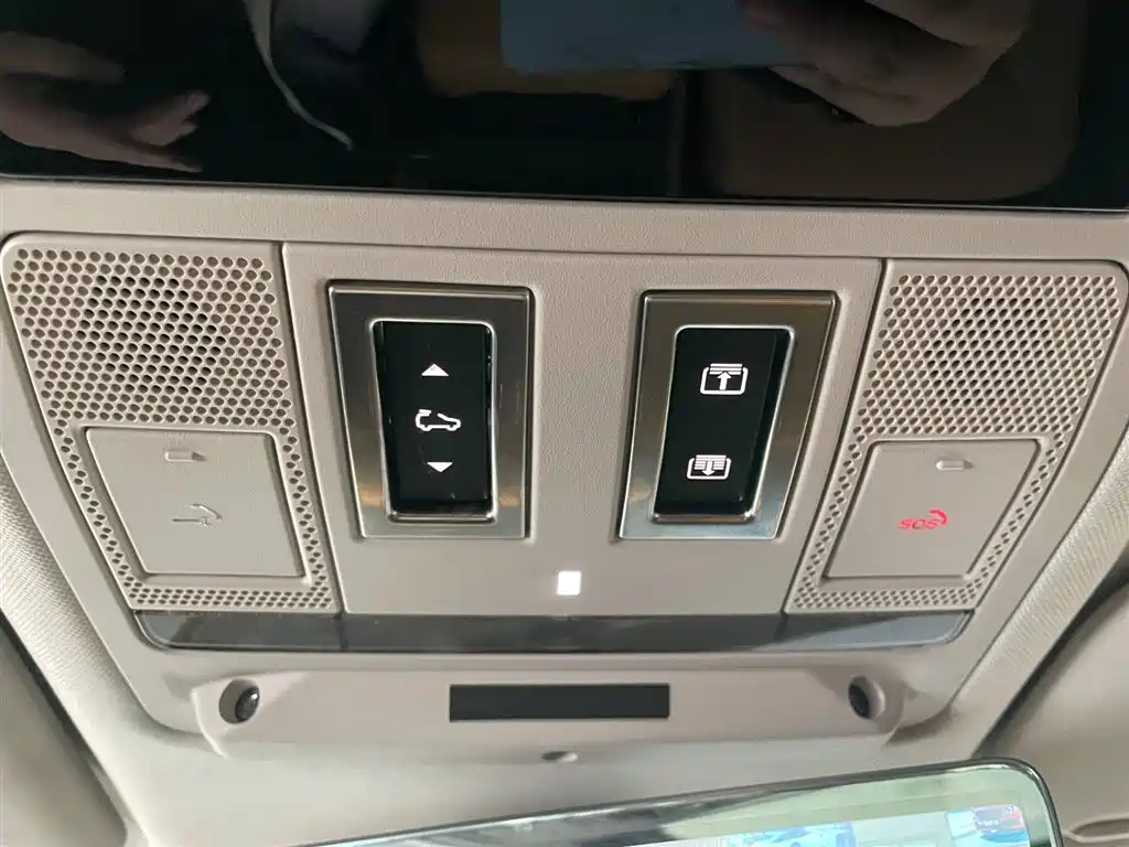 Land Rover Land Rover Defender 2024 90 3.0T P400 HSE 2024 - thumbnail 18