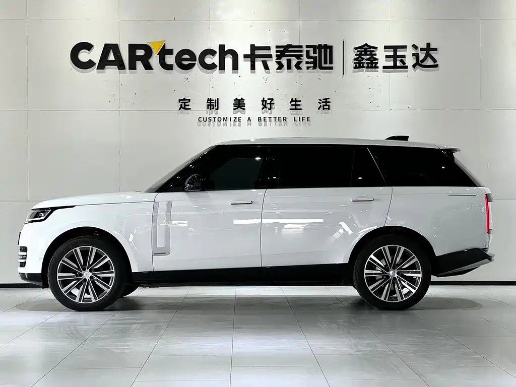 Land Rover Range Rover 2024 3.0 L6 400PS Standard Long Wheelbase 2025 - thumbnail 4