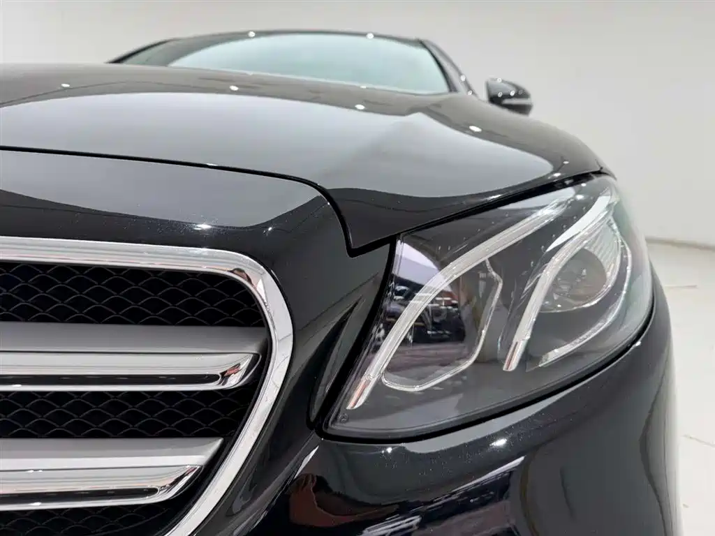 Mercedes-Benz Mercedes-Benz E-Class 2019 Facelift E 300 L Sport Style 2019 - thumbnail 2