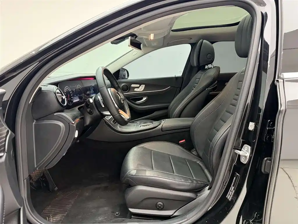 Mercedes-Benz Mercedes-Benz E-Class 2019 Facelift E 300 L Sport Style 2019 - thumbnail 15