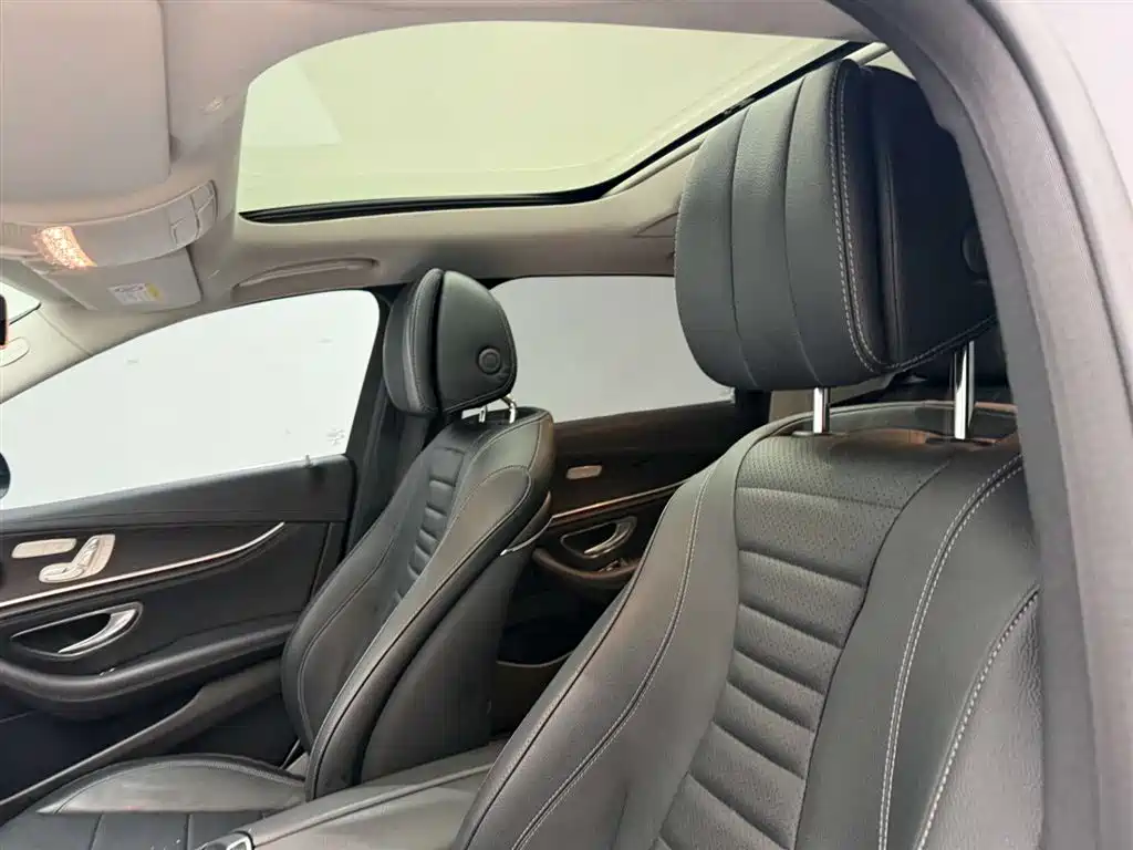 Mercedes-Benz Mercedes-Benz E-Class 2019 Facelift E 300 L Sport Style 2019 - thumbnail 16