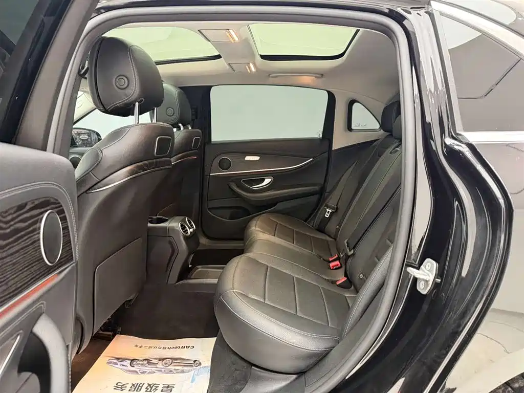 Mercedes-Benz Mercedes-Benz E-Class 2019 Facelift E 300 L Sport Style 2019 - thumbnail 17