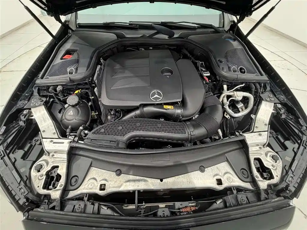 Mercedes-Benz Mercedes-Benz E-Class 2019 Facelift E 300 L Sport Style 2019 - thumbnail 18