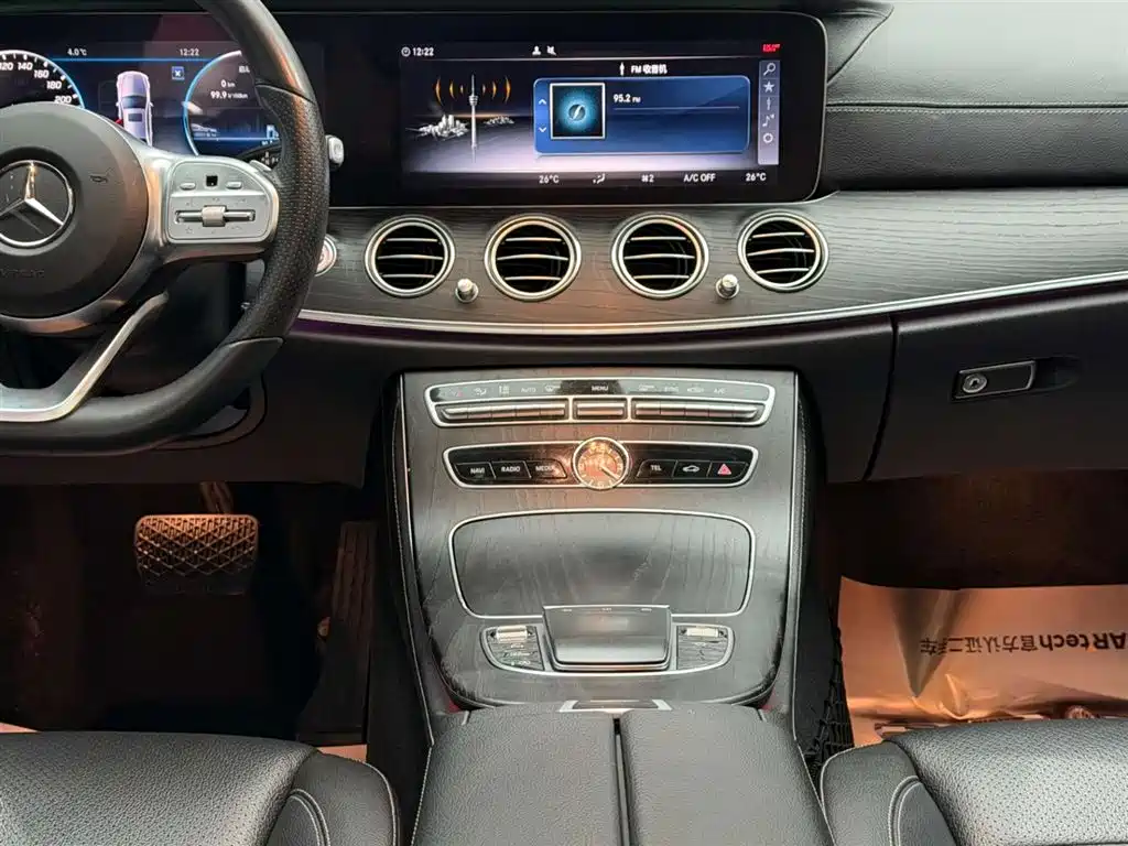 Mercedes-Benz Mercedes-Benz E-Class 2019 Facelift E 300 L Sport Style 2019 - thumbnail 26