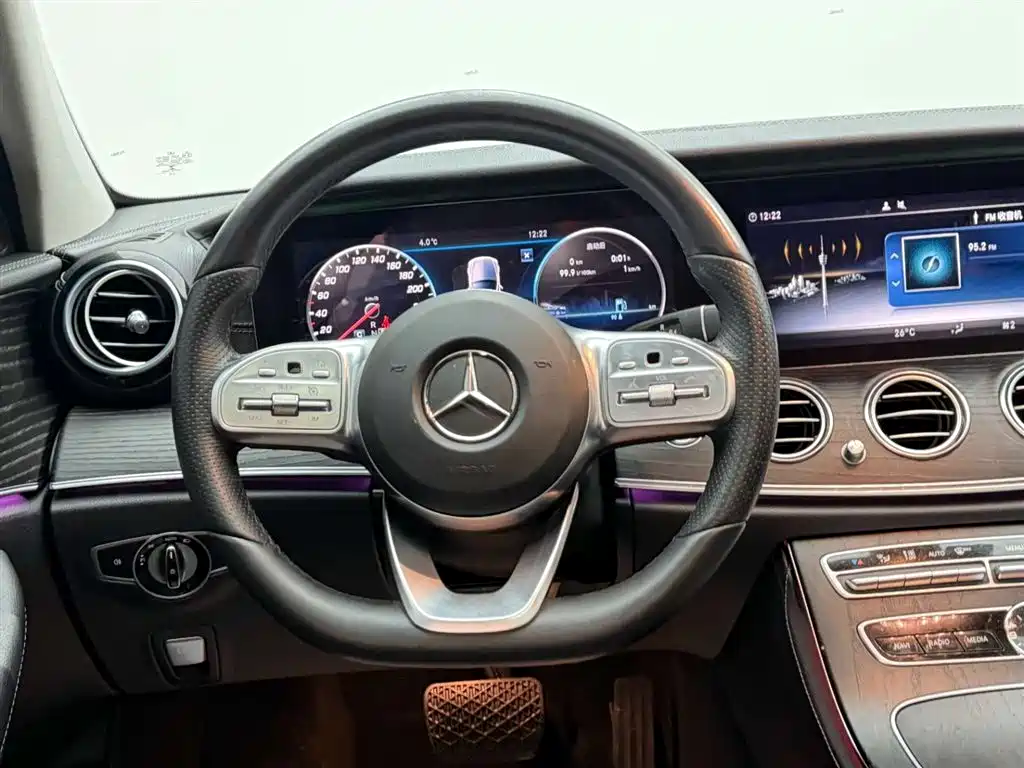 Mercedes-Benz Mercedes-Benz E-Class 2019 Facelift E 300 L Sport Style 2019 - thumbnail 27