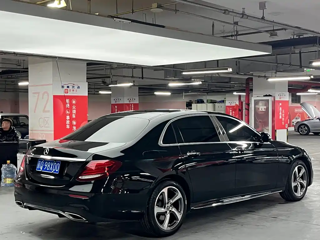 Mercedes-Benz Mercedes-Benz E-Class 2019 Facelift E 300 L Sport Style 2019 - thumbnail 4
