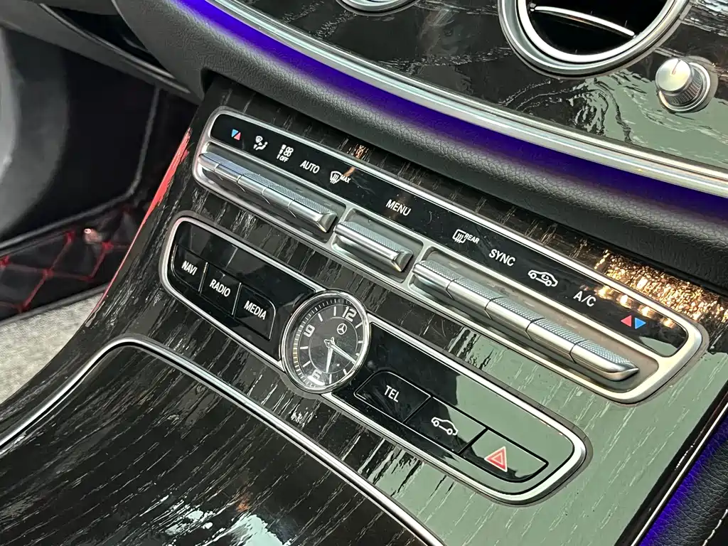 Mercedes-Benz Mercedes-Benz E-Class 2019 Facelift E 300 L Sport Style 2019 - thumbnail 18