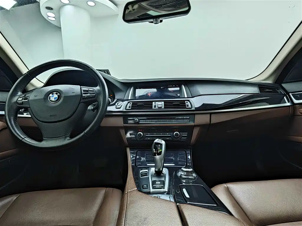 BMW BMW 5 Series Import 2015 520i Elegant 2015 - thumbnail 9