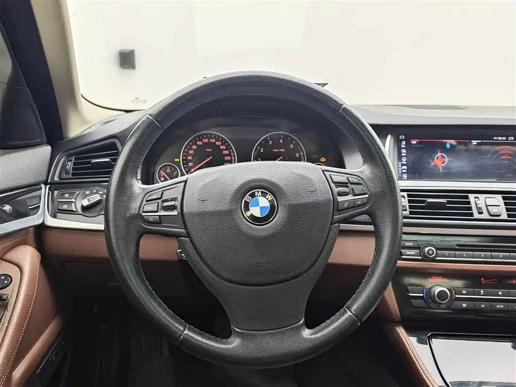 BMW BMW 5 Series Import 2015 520i Elegant 2015 - thumbnail 26