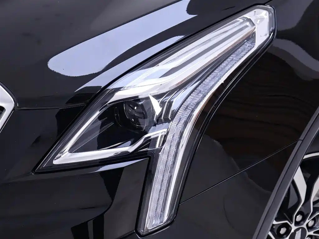 Cadillac Cadillac XT5 2022 2.0T AWD Luxury (Hummingbird Edition) 2022 - thumbnail 4