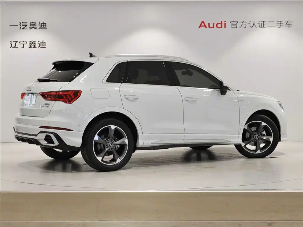 Audi Audi Q3 2024 35 TFSI Fashion Dynamic Edition 2024 - thumbnail 4