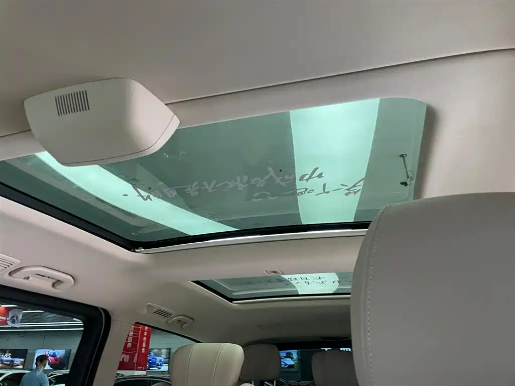Mercedes-Benz Mercedes-Benz V-Class 2021 V 260 L Long Wheelbase Luxury Edition 2022 - thumbnail 14