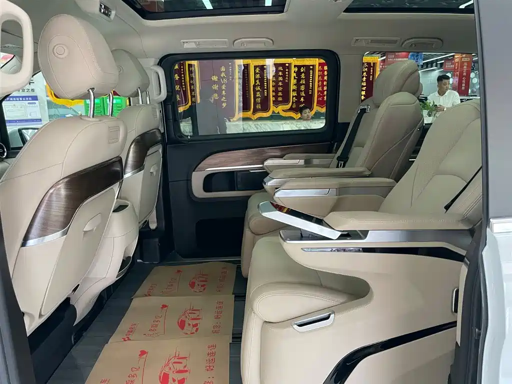 Mercedes-Benz Mercedes-Benz V-Class 2021 V 260 L Long Wheelbase Luxury Edition 2022 - thumbnail 15