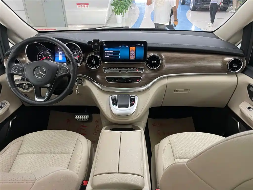 Mercedes-Benz Mercedes-Benz V-Class 2021 V 260 L Long Wheelbase Luxury Edition 2022 - thumbnail 17