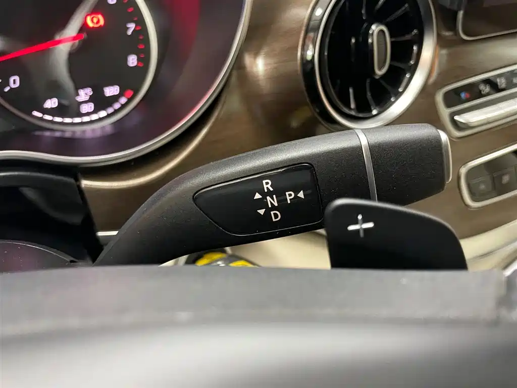 Mercedes-Benz Mercedes-Benz V-Class 2021 V 260 L Long Wheelbase Luxury Edition 2022 - thumbnail 21