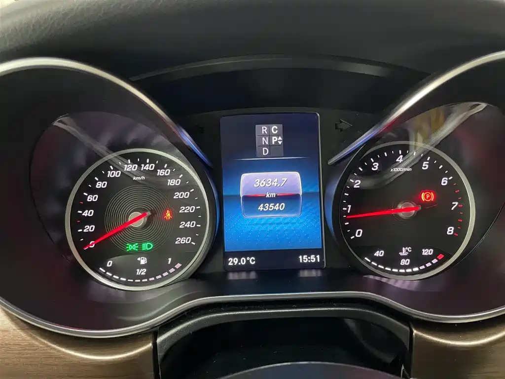 Mercedes-Benz Mercedes-Benz V-Class 2021 V 260 L Long Wheelbase Luxury Edition 2022 - thumbnail 22