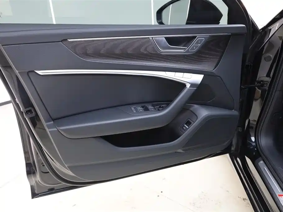 Audi Audi A6L 2023 Facelift 45 TFSI quattro Premium Dynamic Edition 2023 - thumbnail 11