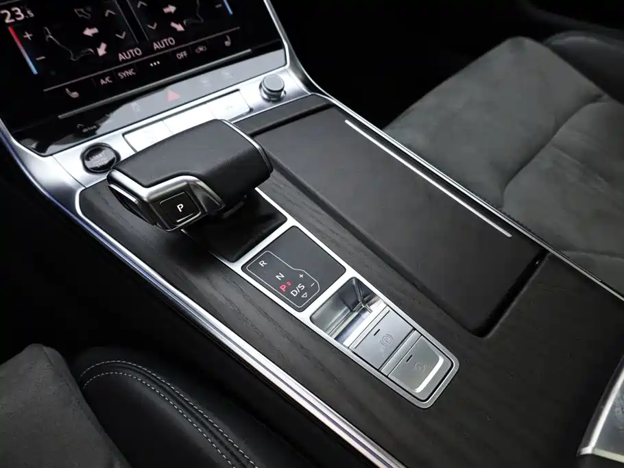 Audi Audi A6L 2023 Facelift 45 TFSI quattro Premium Dynamic Edition 2023 - thumbnail 15