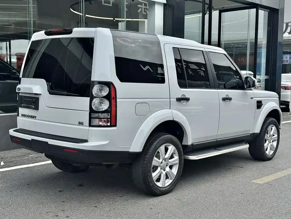 Land Rover Discovery 2016 3.0 SC Black Diamond Edition SE 2016 - thumbnail 4