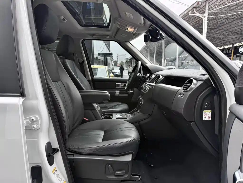 Land Rover Discovery 2016 3.0 SC Black Diamond Edition SE 2016 - thumbnail 7