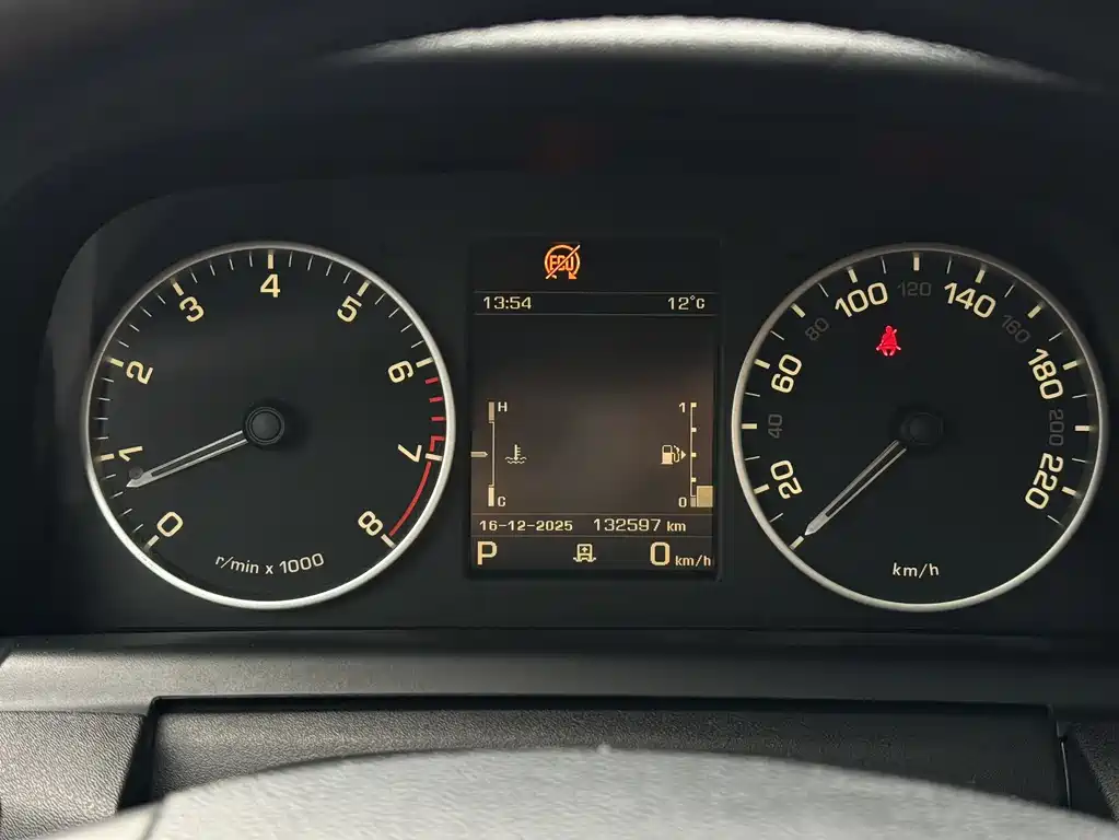Land Rover Discovery 2016 3.0 SC Black Diamond Edition SE 2016 - thumbnail 14