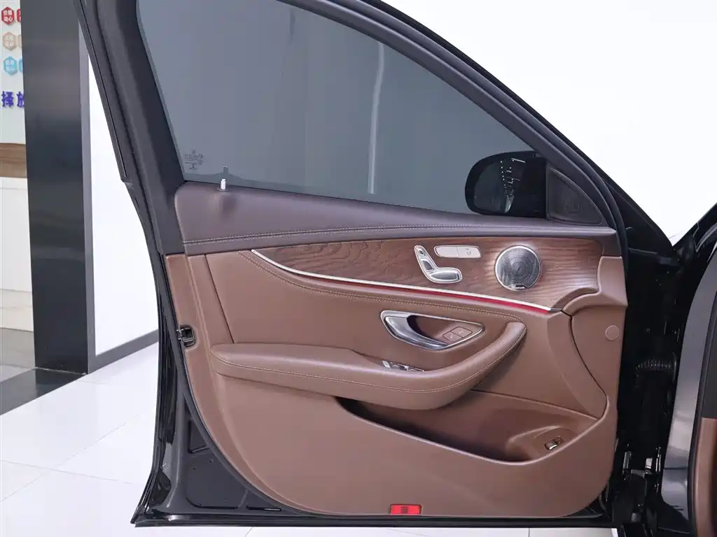 Mercedes-Benz Mercedes-Benz E-Class 2022 E 260 L 2022 - thumbnail 18