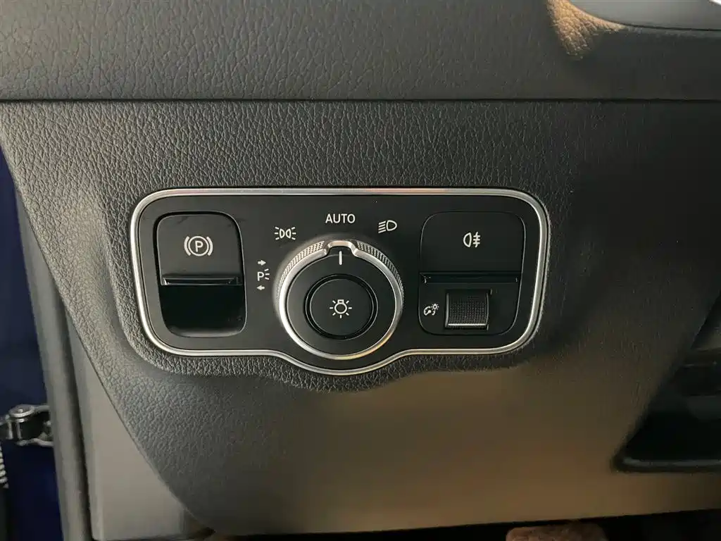 Mercedes-Benz Mercedes-Benz GLB 2020 Facelift GLB 200 Sport Edition 2020 - thumbnail 19