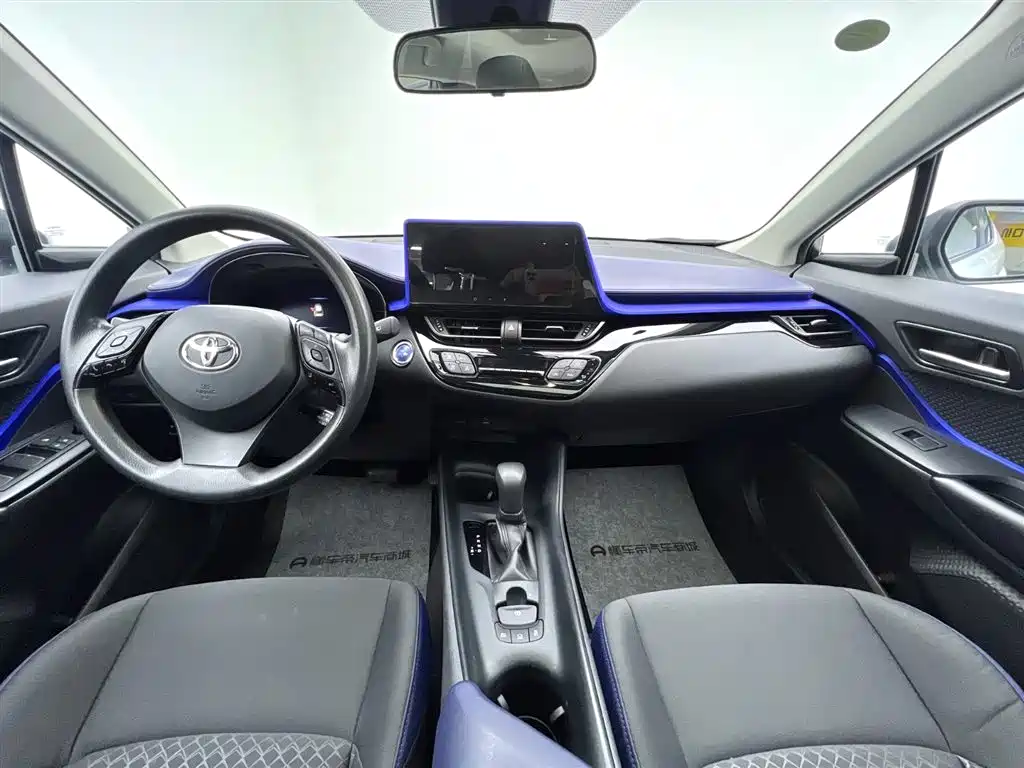 Toyota Toyota C-HR 2023 2.0L Hybrid Comfort Edition 2023 - thumbnail 14
