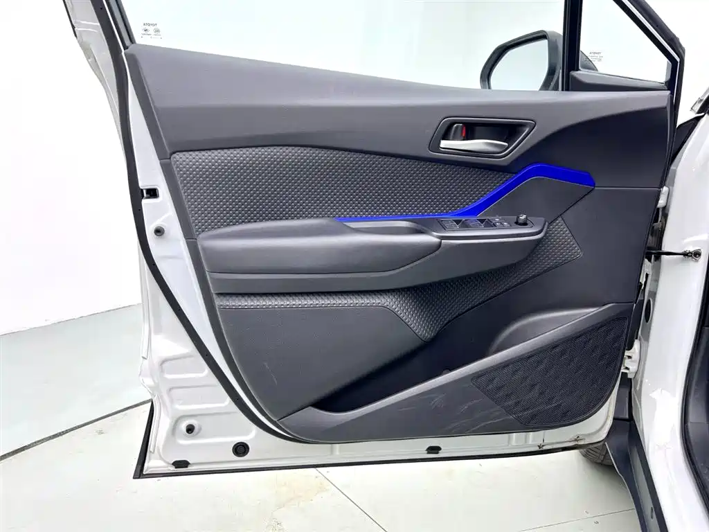 Toyota Toyota C-HR 2023 2.0L Hybrid Comfort Edition 2023 - thumbnail 18