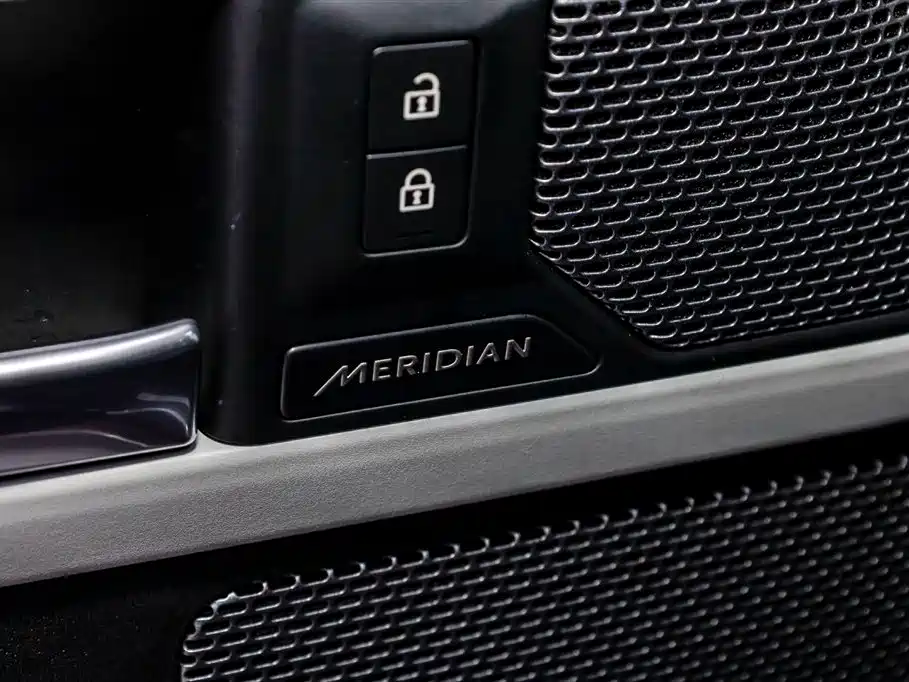 Land Rover Land Rover Defender 2022 110 P400 X-DYNAMIC HSE 2022 - thumbnail 27