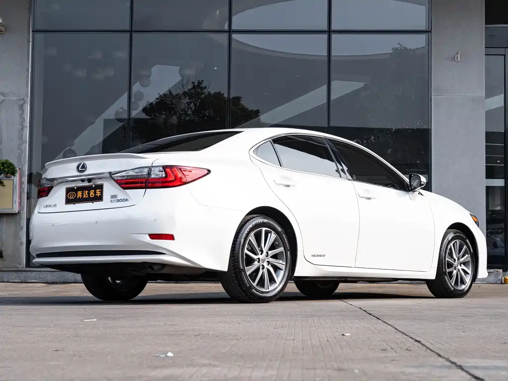 Lexus Lexus ES 300h Mark Levinson Premium Package 2017 2017 - thumbnail 3