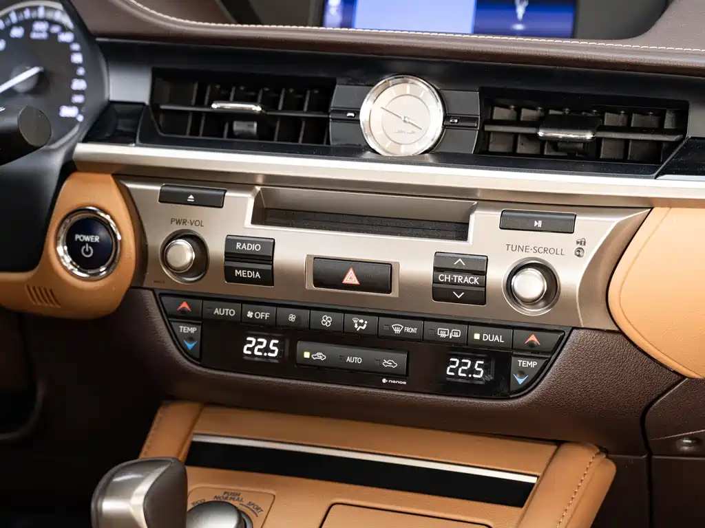 Lexus Lexus ES 300h Mark Levinson Premium Package 2017 2017 - thumbnail 18
