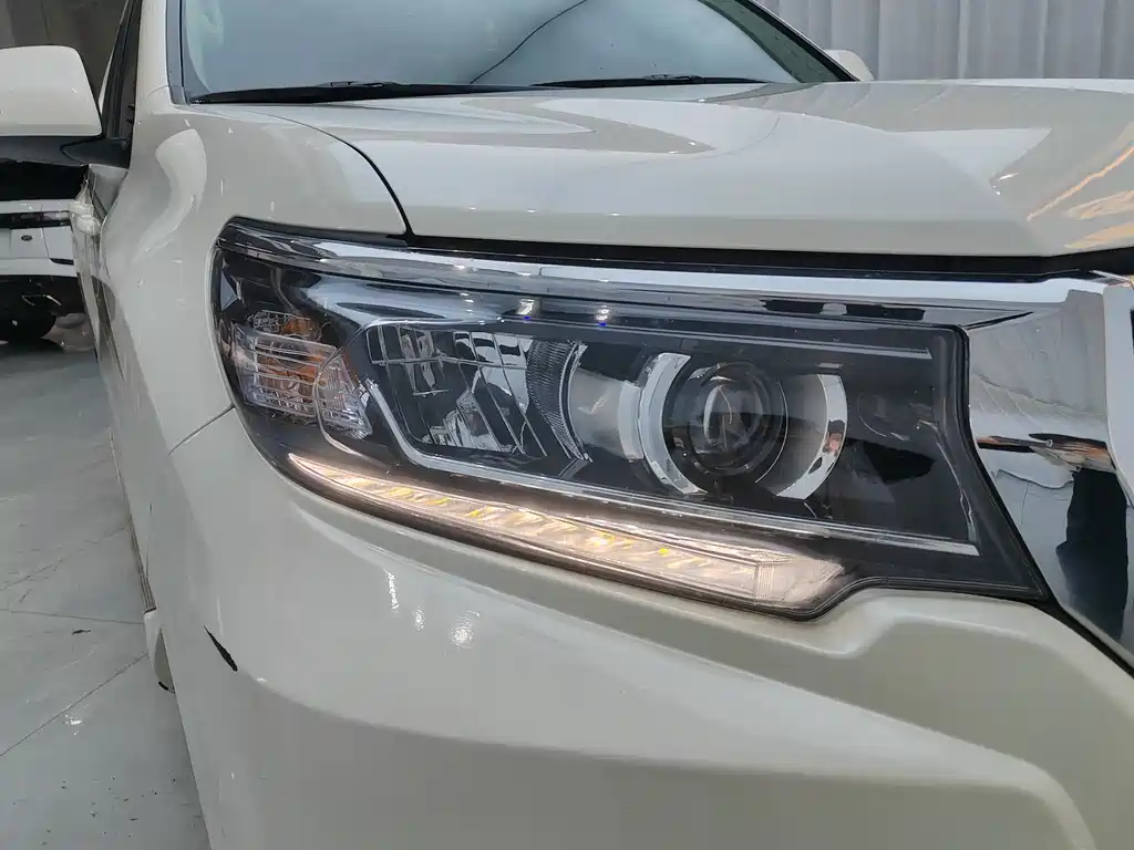 Toyota Toyota Prado (Imported) 2020 Model 2.7L Automatic 2020 - thumbnail 17