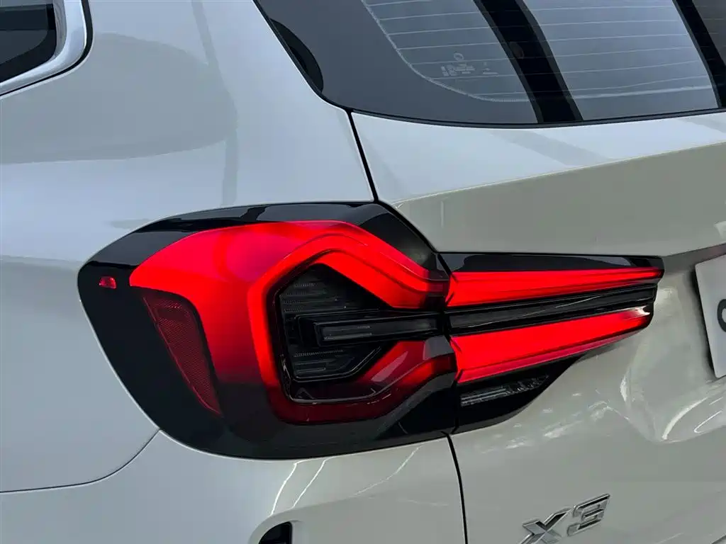 BMW BMW X3 2023 xDrive25i M Sport Package 2024 - thumbnail 11