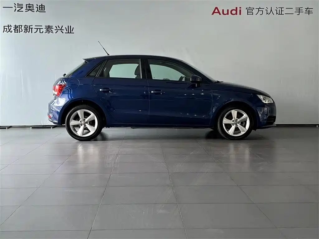 Audi Audi A1 2016 30 TFSI Sportback Design Edition 2017 - thumbnail 3