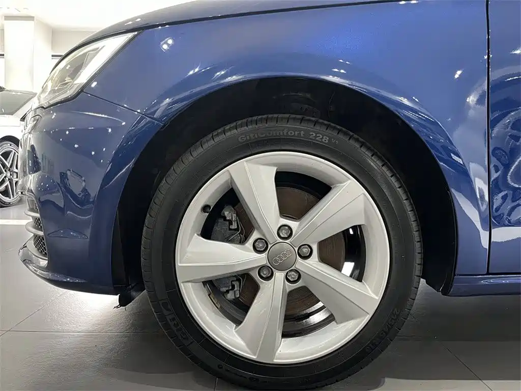 Audi Audi A1 2016 30 TFSI Sportback Design Edition 2017 - thumbnail 13